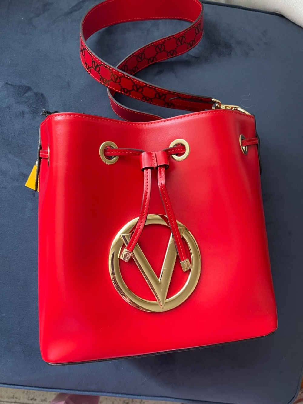Authentic Mario Valentino Leather bucket bag - Picture 6 of 11